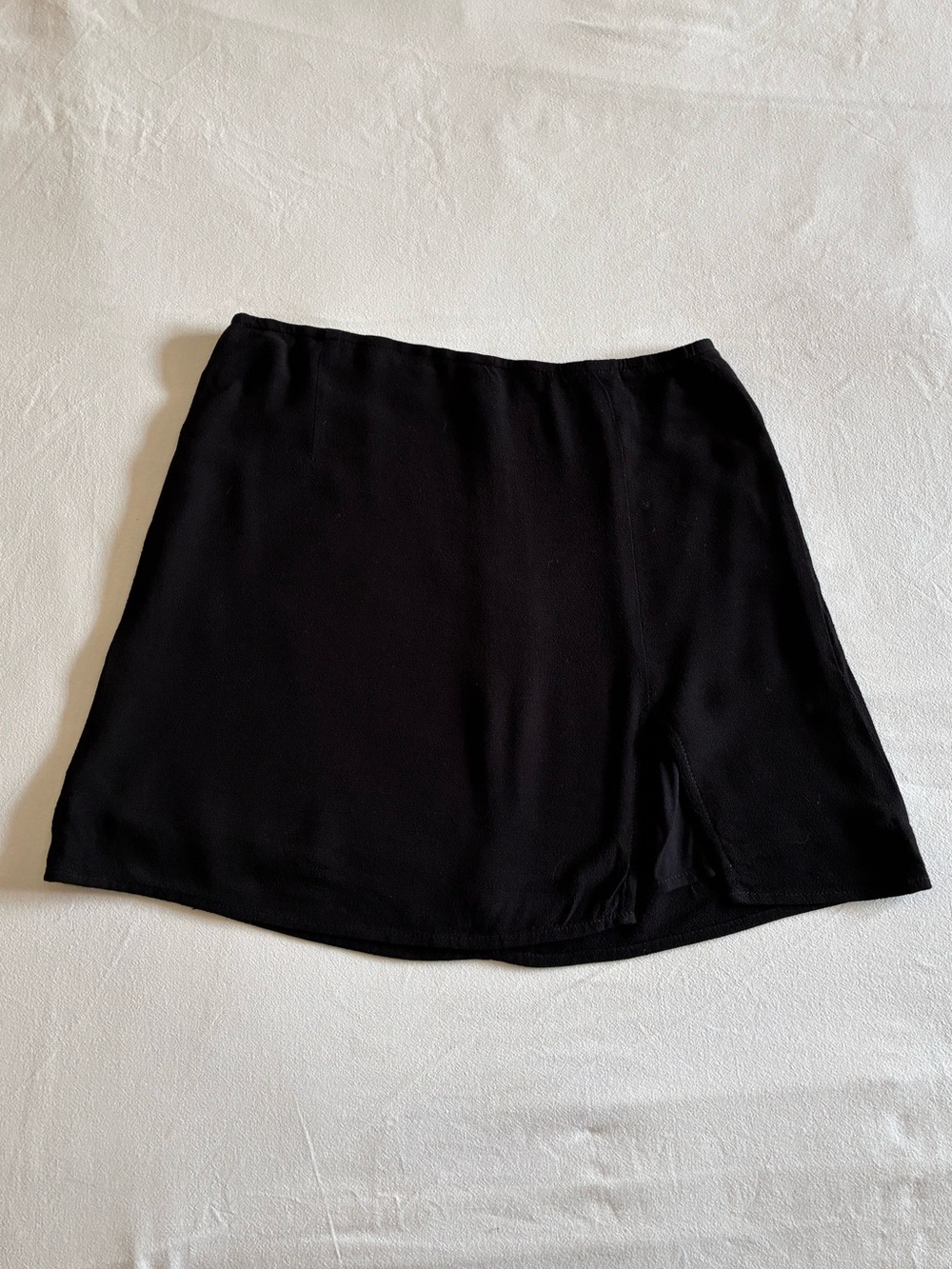 ARITZIA SUN*DEH mini a-line side slit skirt